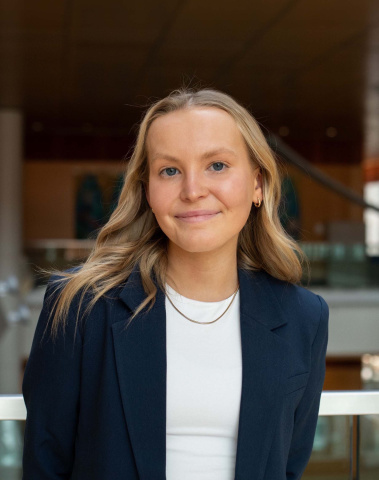 Headshot of Ingrid Hofmann